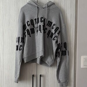 McQ by Alexander McQueen Gray and Black Cropped Hoodie